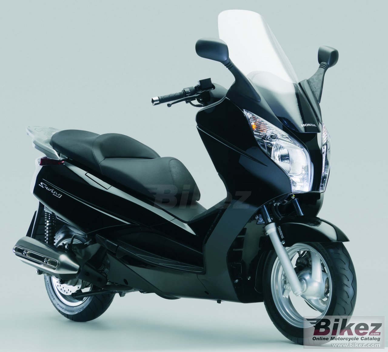 Big Honda s-wing 150 picture and wallpaper from Bikez.com